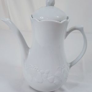 Philippe Deshoulieres Lourioux White Porcelain Blanc De Blanc Coffee Pot